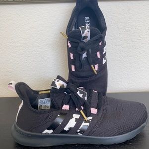 NWOT Adidas cloudfoam shoes-7